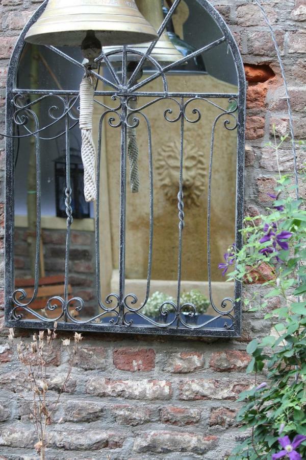 マーストリヒト Artagnan Bed & Breakfast エクステリア 写真